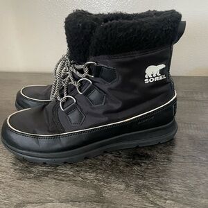 Sorel Black Snow Boots with Fur Trim